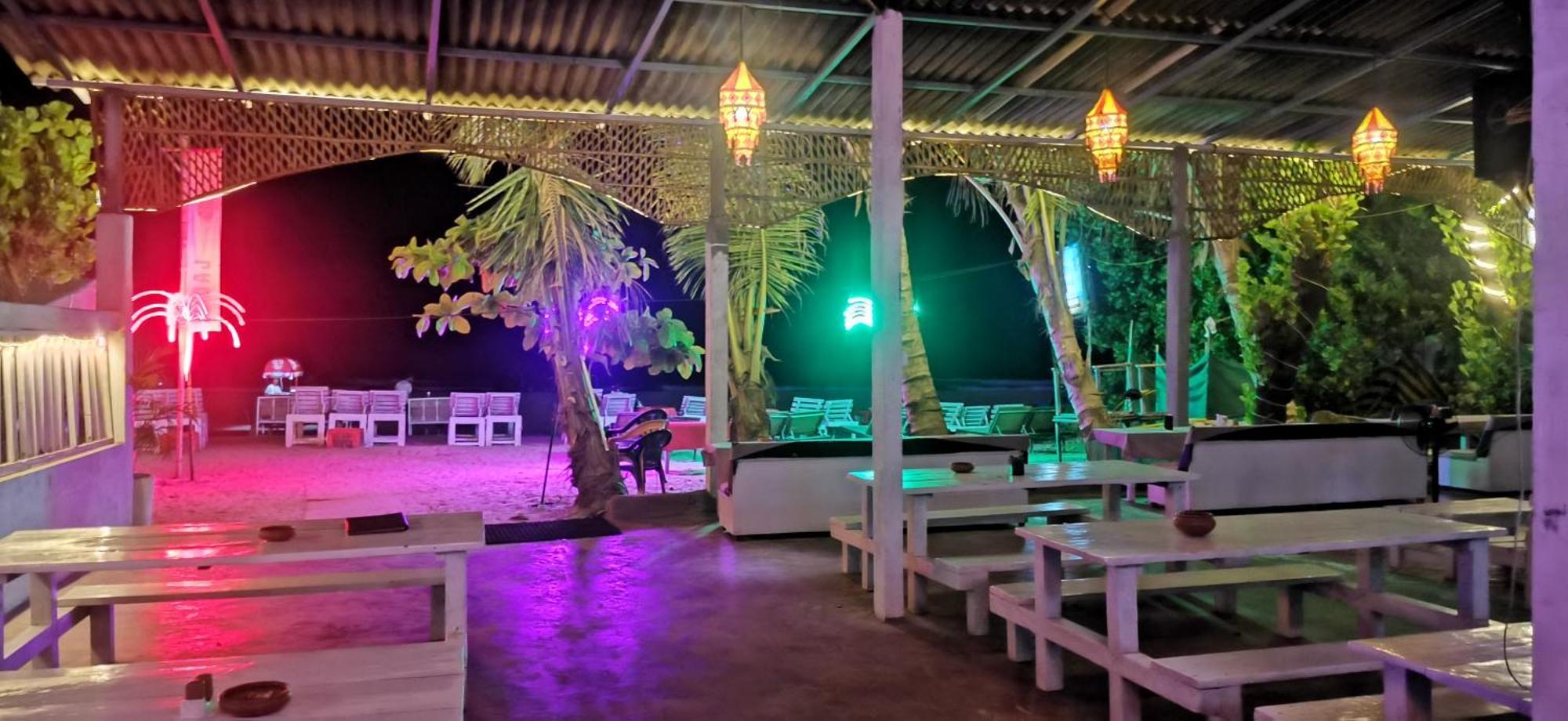 Cocks Town Hotel Arambol Kültér fotó