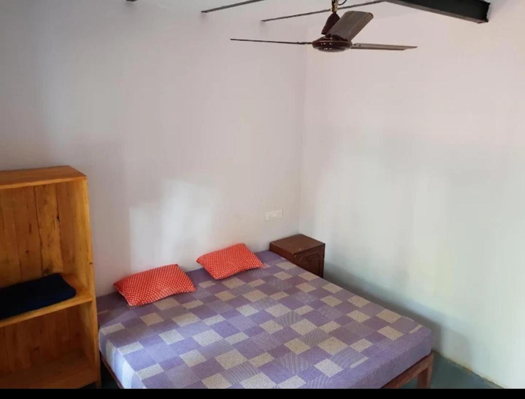 Cocks Town Hotel Arambol Szoba fotó